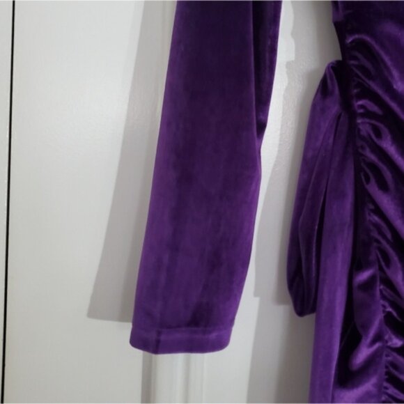 House of Harlow 1960 Velvet Wrap Sash Dress - Picture 14 of 16